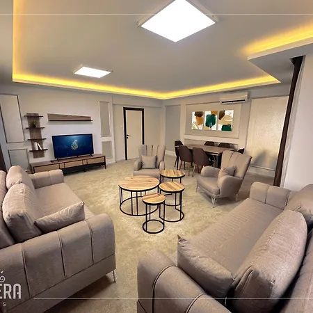 Lumiera Apartment *